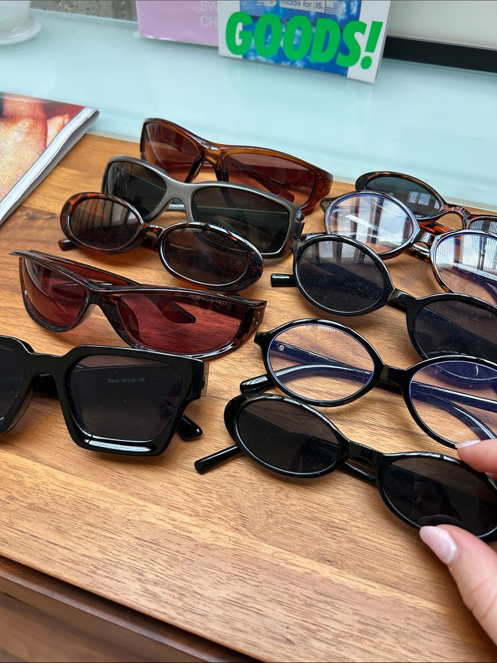 Sunglasses bundle need gone!!
